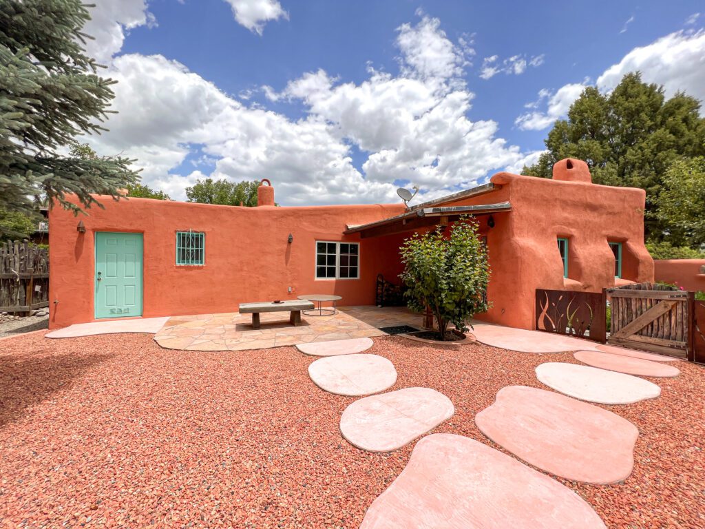 adobe-home-construction-in-new-mexico
